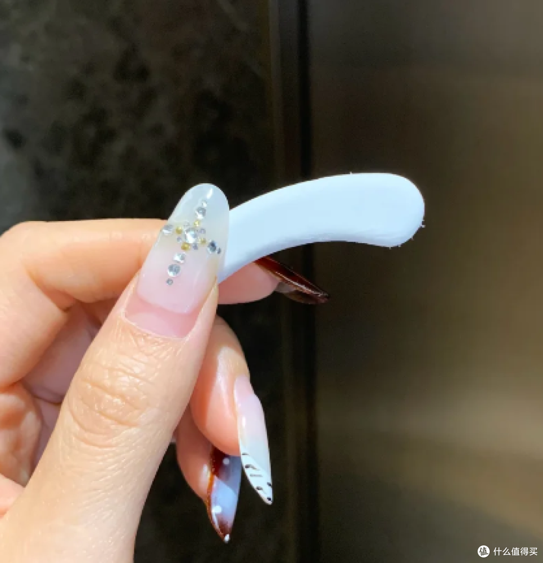 眼周暗沉用什么眼膜好?熬夜学生党放心用,3款改善血管黑眼圈