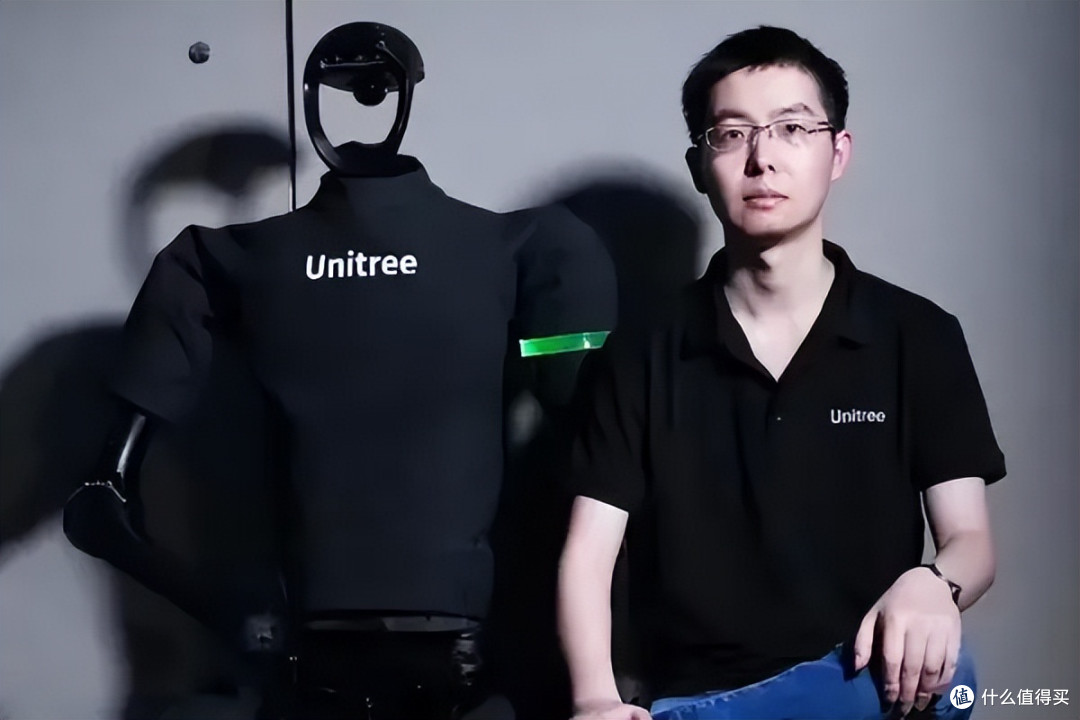王兴兴：预言具身智能ChatGPT时刻，真正王牌是物理AI自进化系统