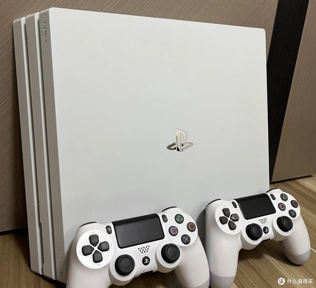 闲鱼惊现索尼PS4 Pro,8G GDDR5显存2K性能,二手920块值得捡嘛?