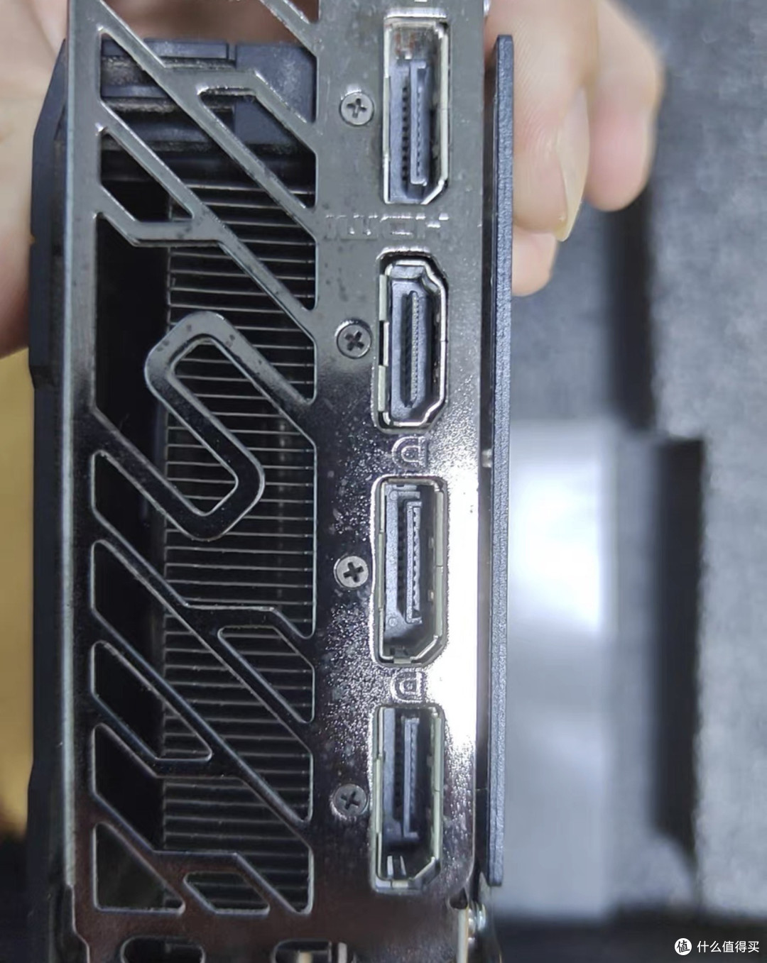 闲鱼大量涌入RX6700 XT ,从3699跌到1200,这价是捡漏还是接盘?