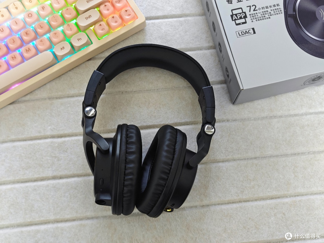 双模监听耳机,能同时搞定编曲和通勤吗?