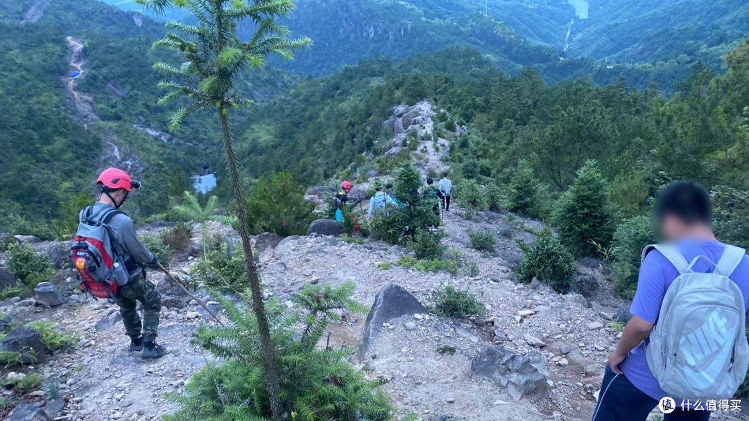 山野备忘录|9 个人在同一天中暑:高温天的山,比你以为的更能“杀人”