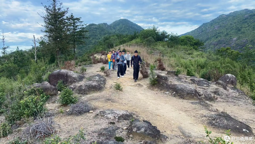 山野备忘录|9 个人在同一天中暑:高温天的山,比你以为的更能“杀人”