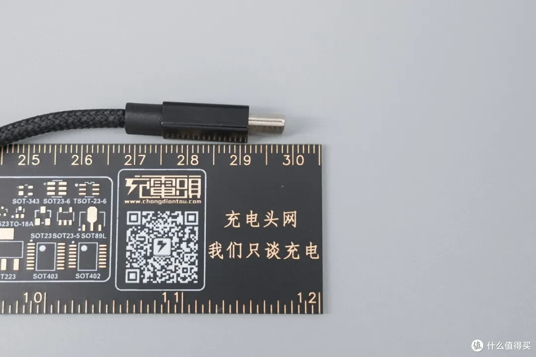 可视化快充体验，航嘉（Huntkey）高能X100充电宝评测