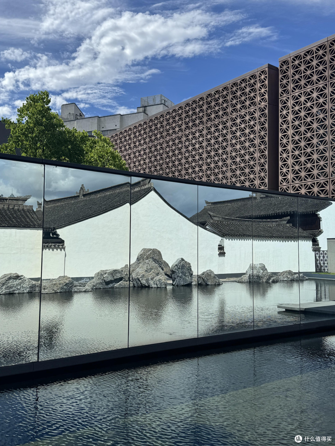 秋日小众旅行:山野古镇湖畔