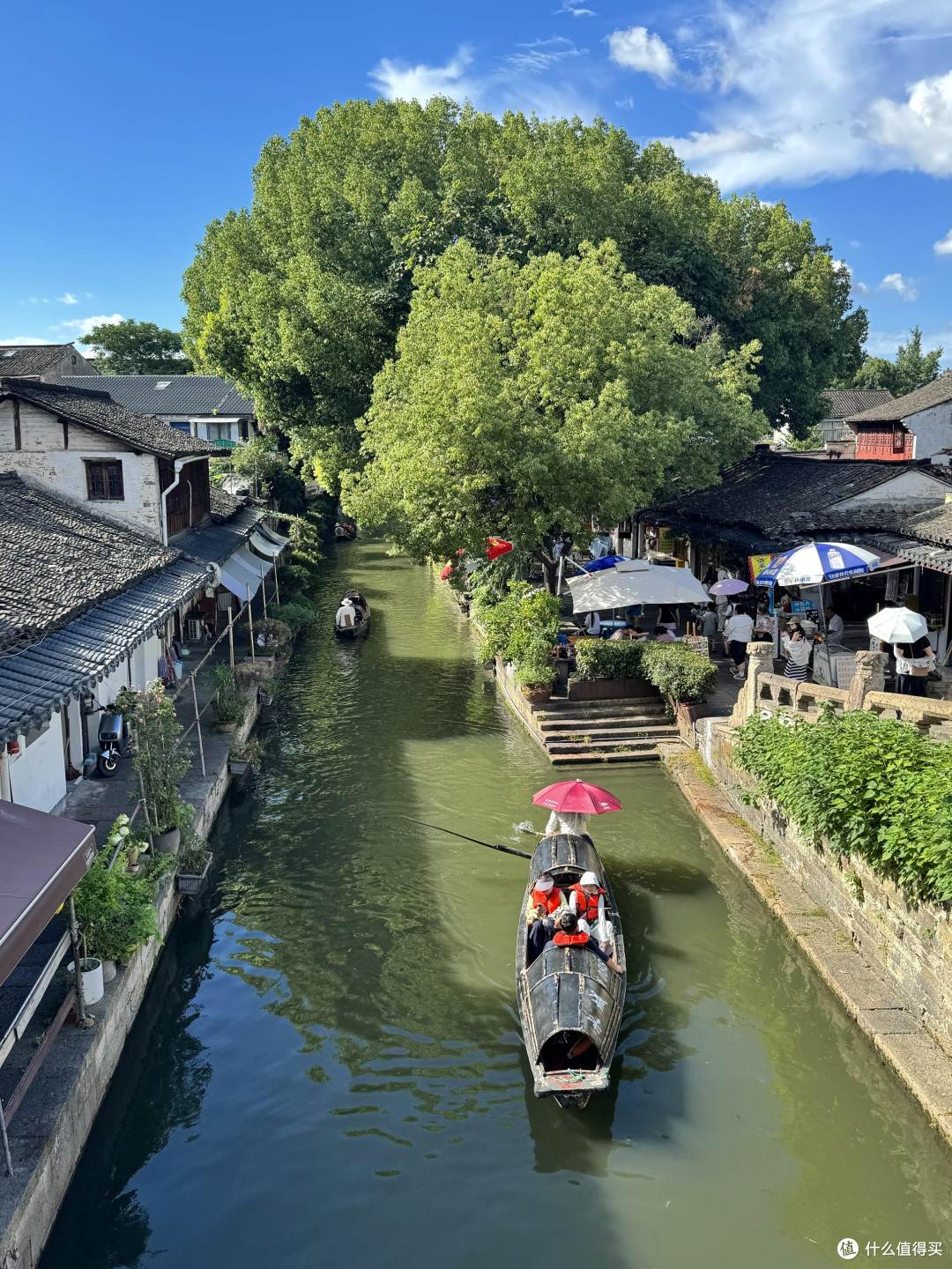 秋日小众旅行:山野古镇湖畔