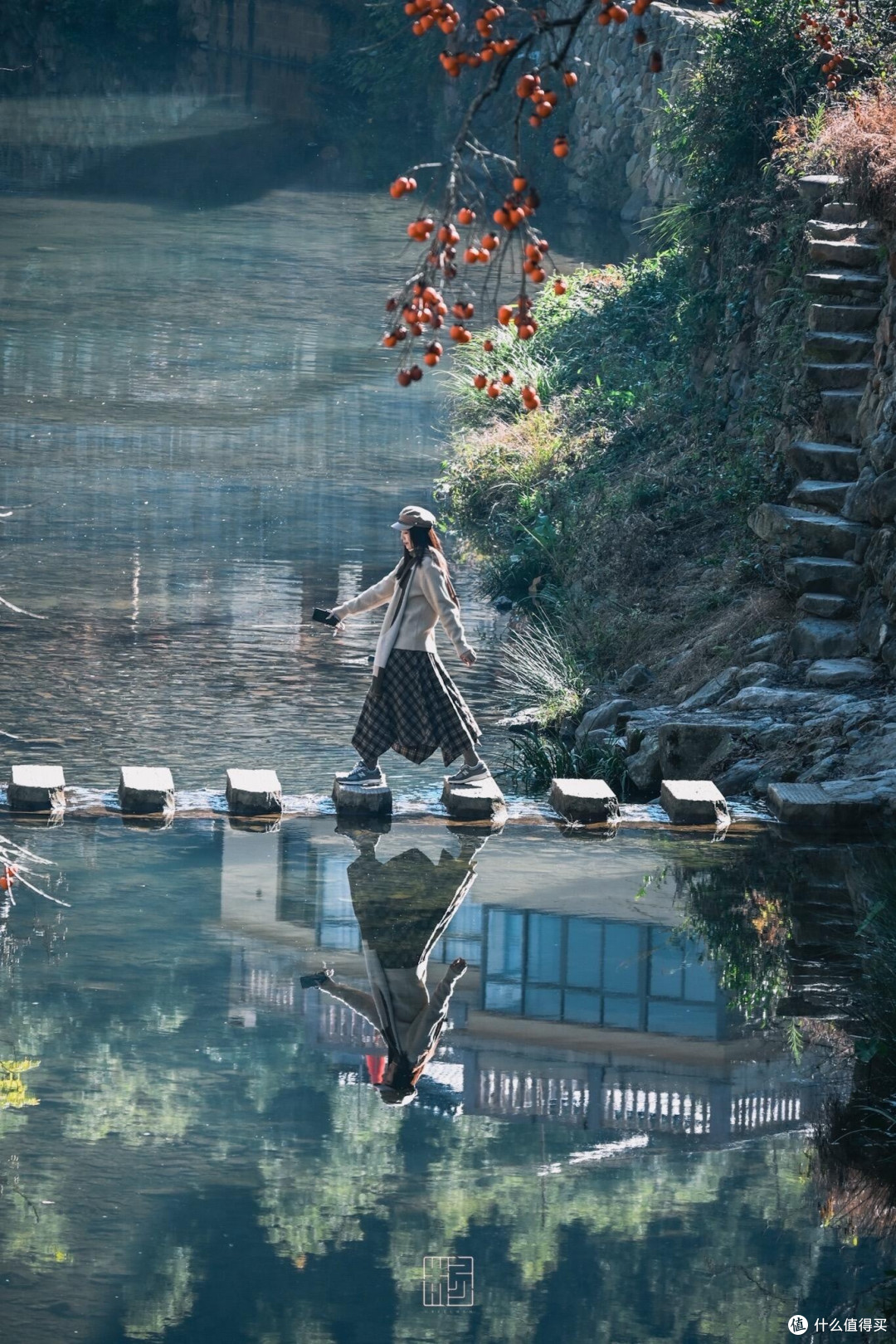 深秋小众旅行:山野古镇湖畔