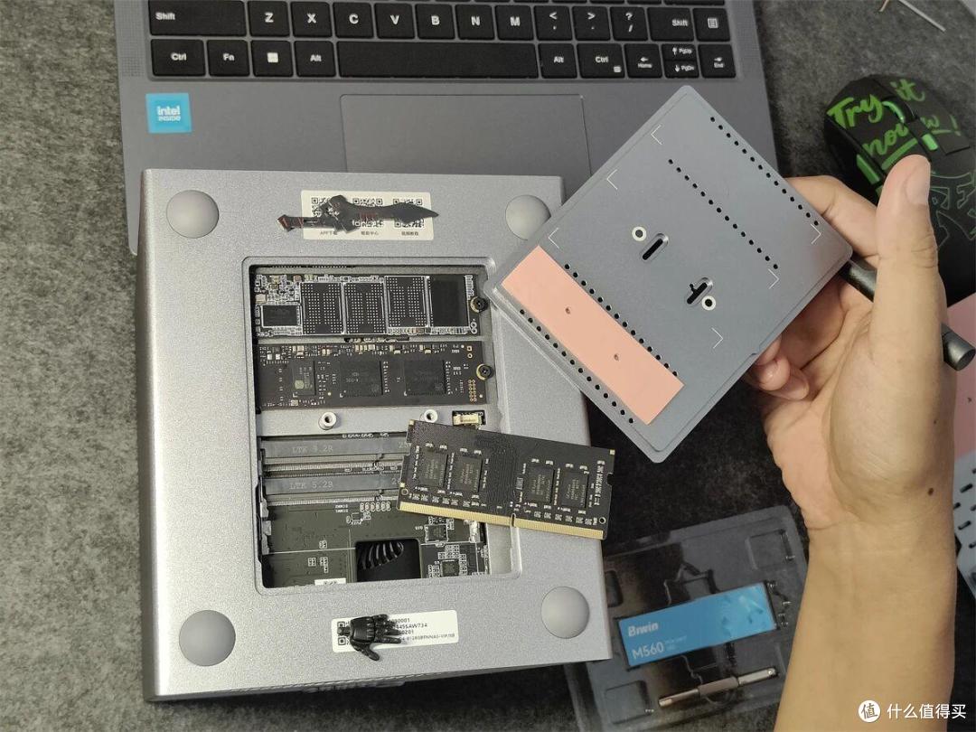 四盘位+双2.5G一步到位,零刻ME Pro fnOS,家庭存储中心使用体验