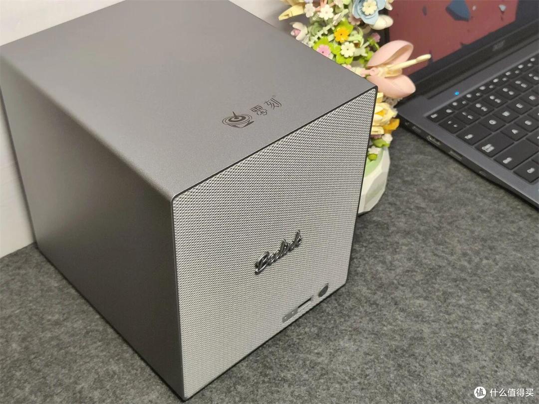 四盘位+双2.5G一步到位,零刻ME Pro fnOS,家庭存储中心使用体验