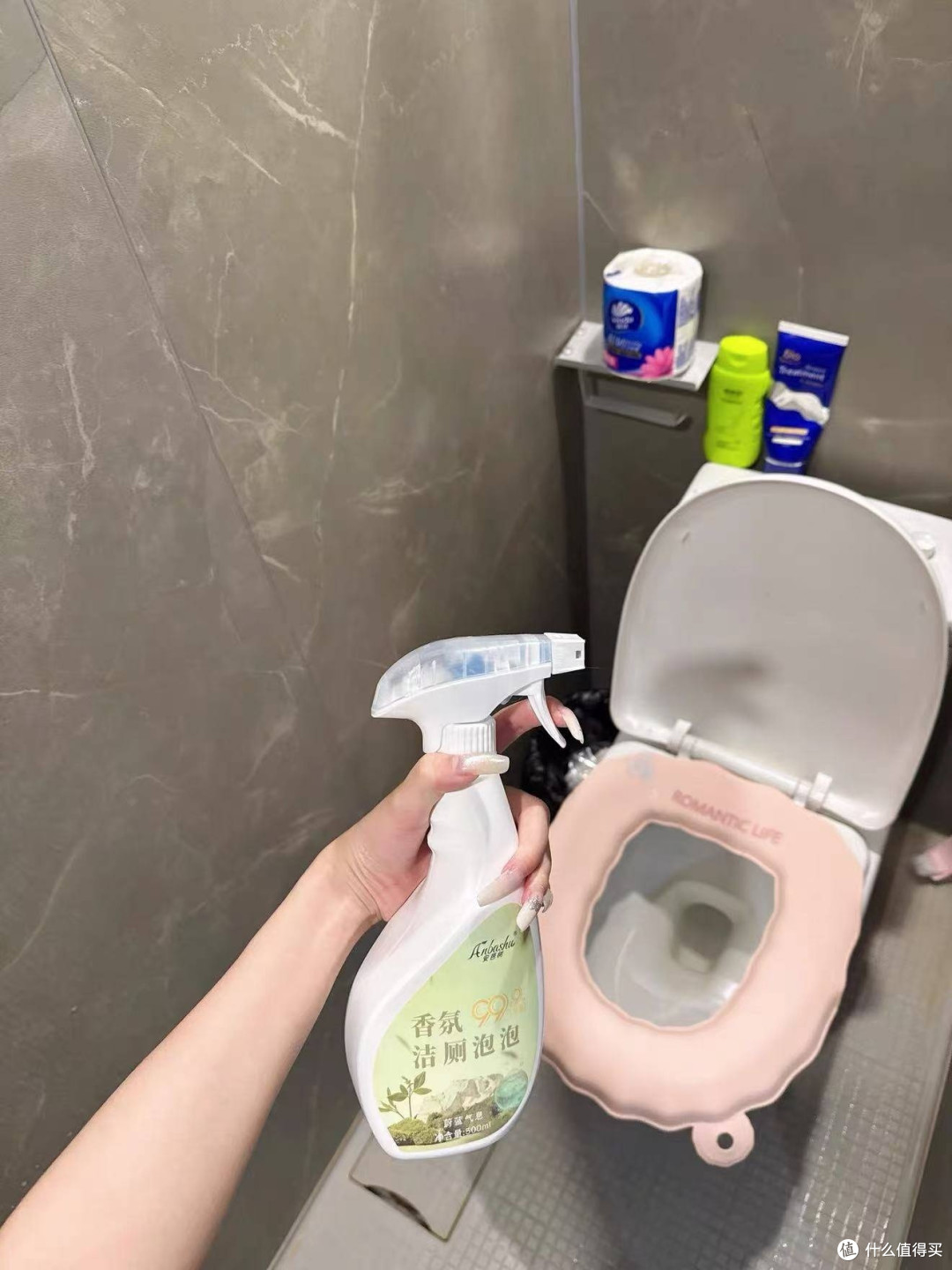 怕瓷面越洗越暗的人 洁厕灵温和度要提前看
