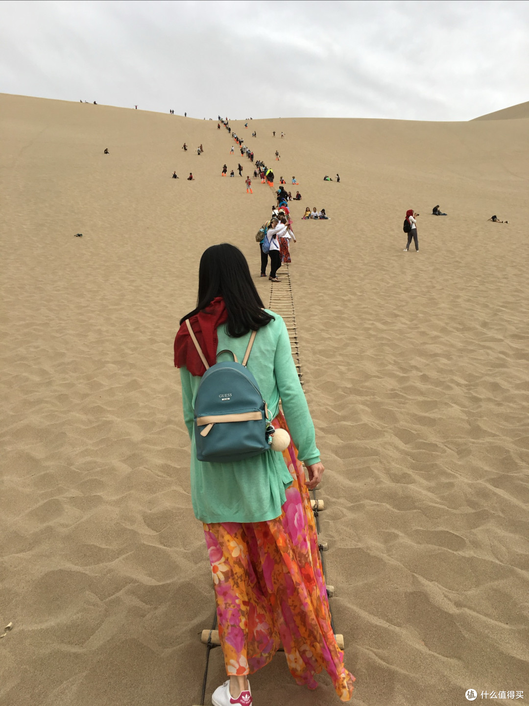 夏天的大漠情书:鸣沙山与月牙泉的十年交响