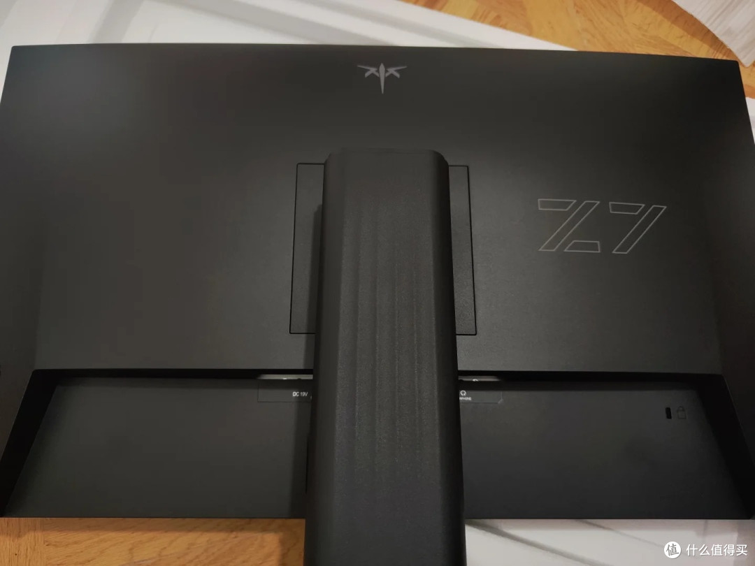 终于拿下心心念念的KTC显示器:2K 240Hz 如今只要七八百