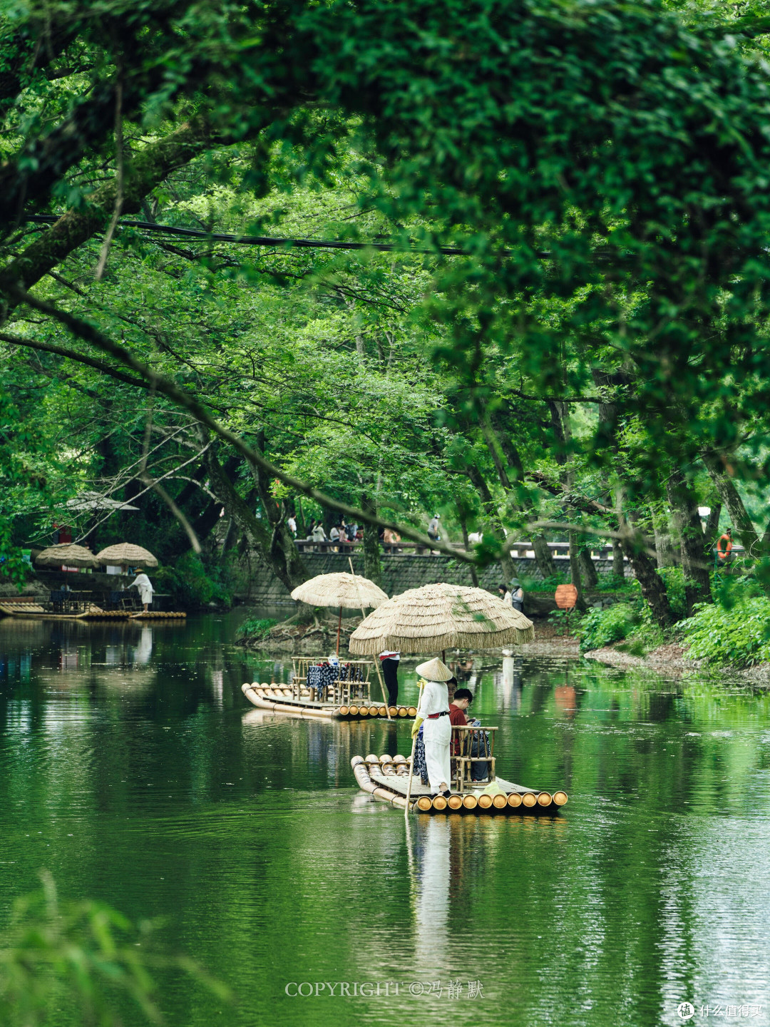 秋日慢旅行:山野古镇湖畔