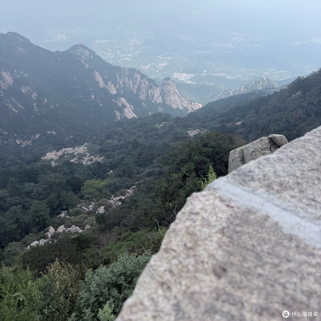 泰山徒步实录：腿软但超值，秋日登山氛围感拉满