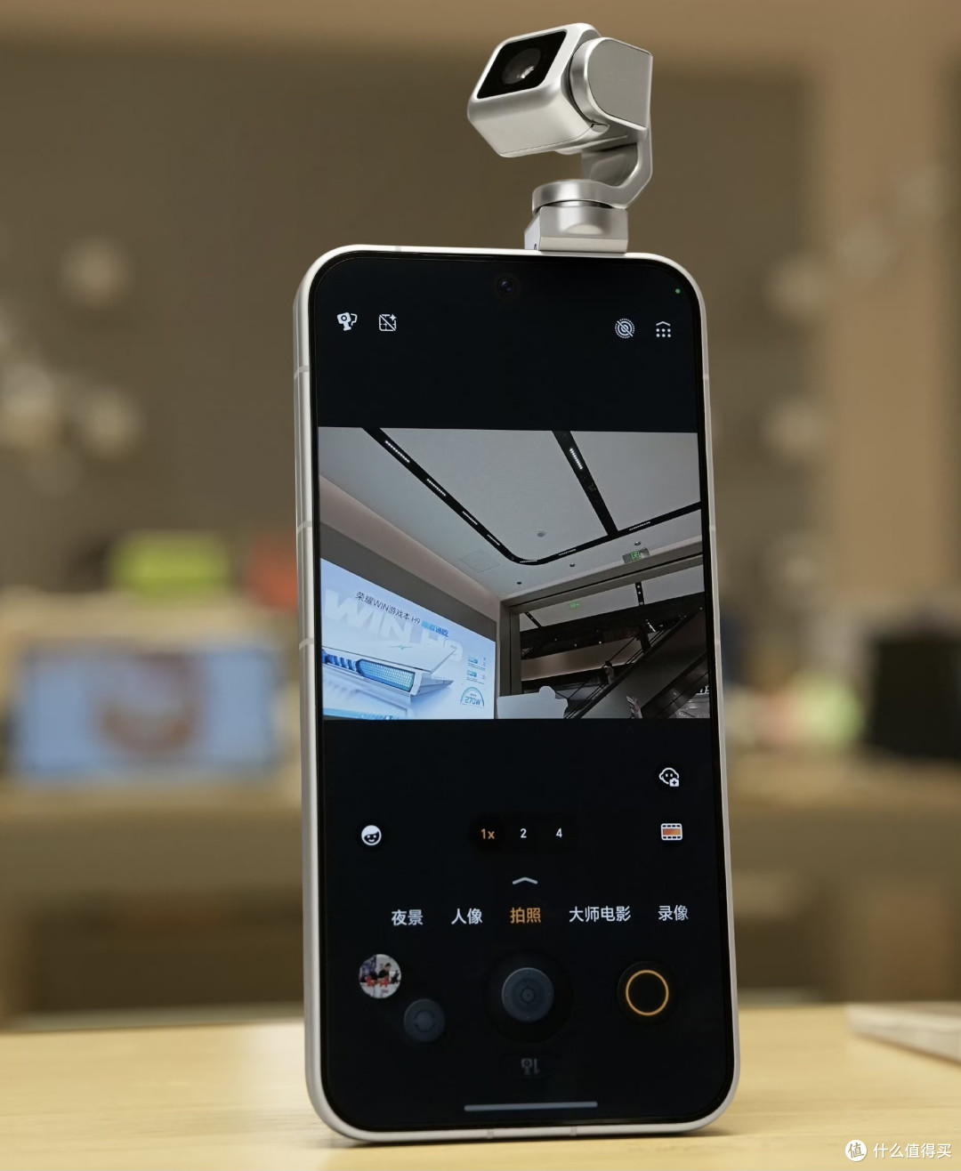 荣耀Robot Phone评测：很好玩，很能拍，但我劝大多数人别买