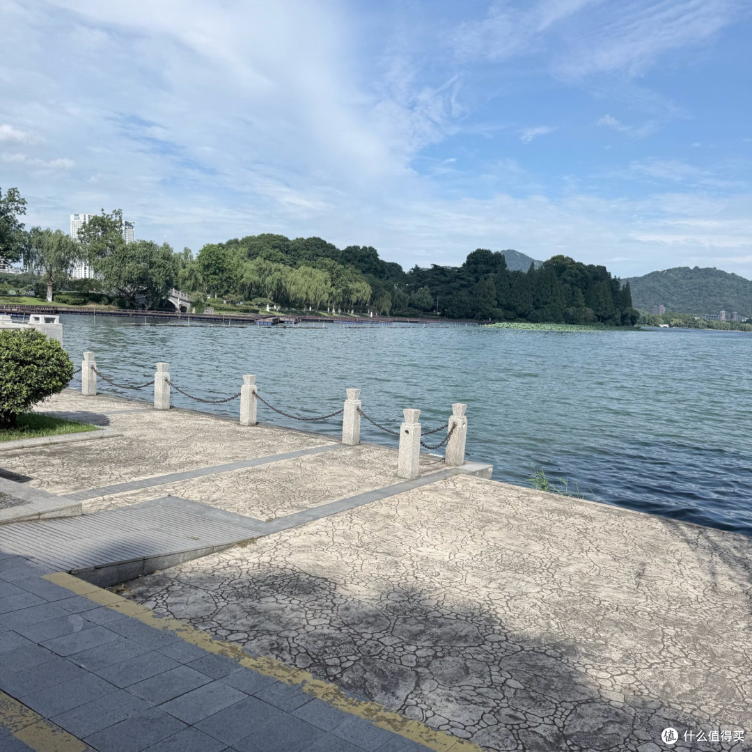 避开人挤人,来玄武湖找一份初秋的松弛感