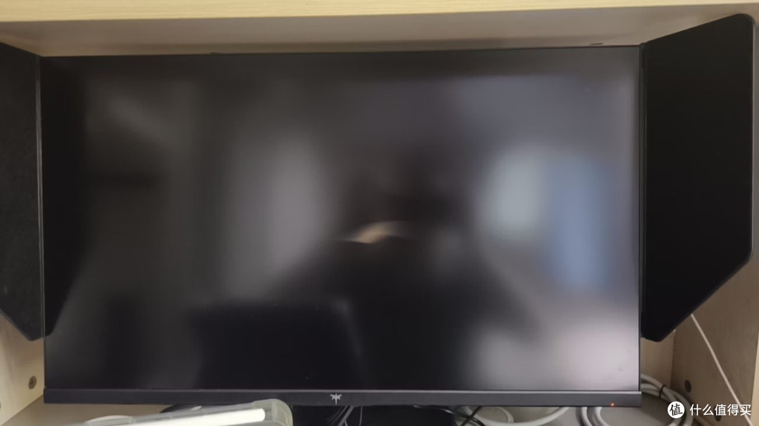 27M1 Pro:自带遮光盾的"275Hz 大师级
