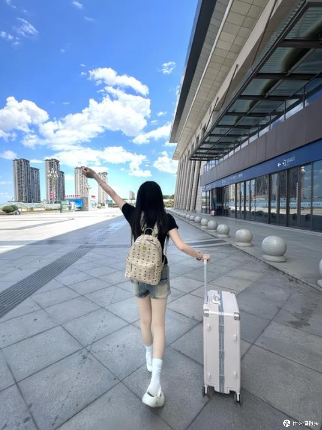 女生开学行李箱怎么选?2026最新选购指南,从尺寸到材质全解析