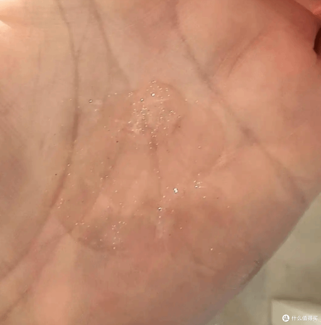 私护产品加闪片?妇炎洁私护产品被质疑,客服称只为看着更有质感