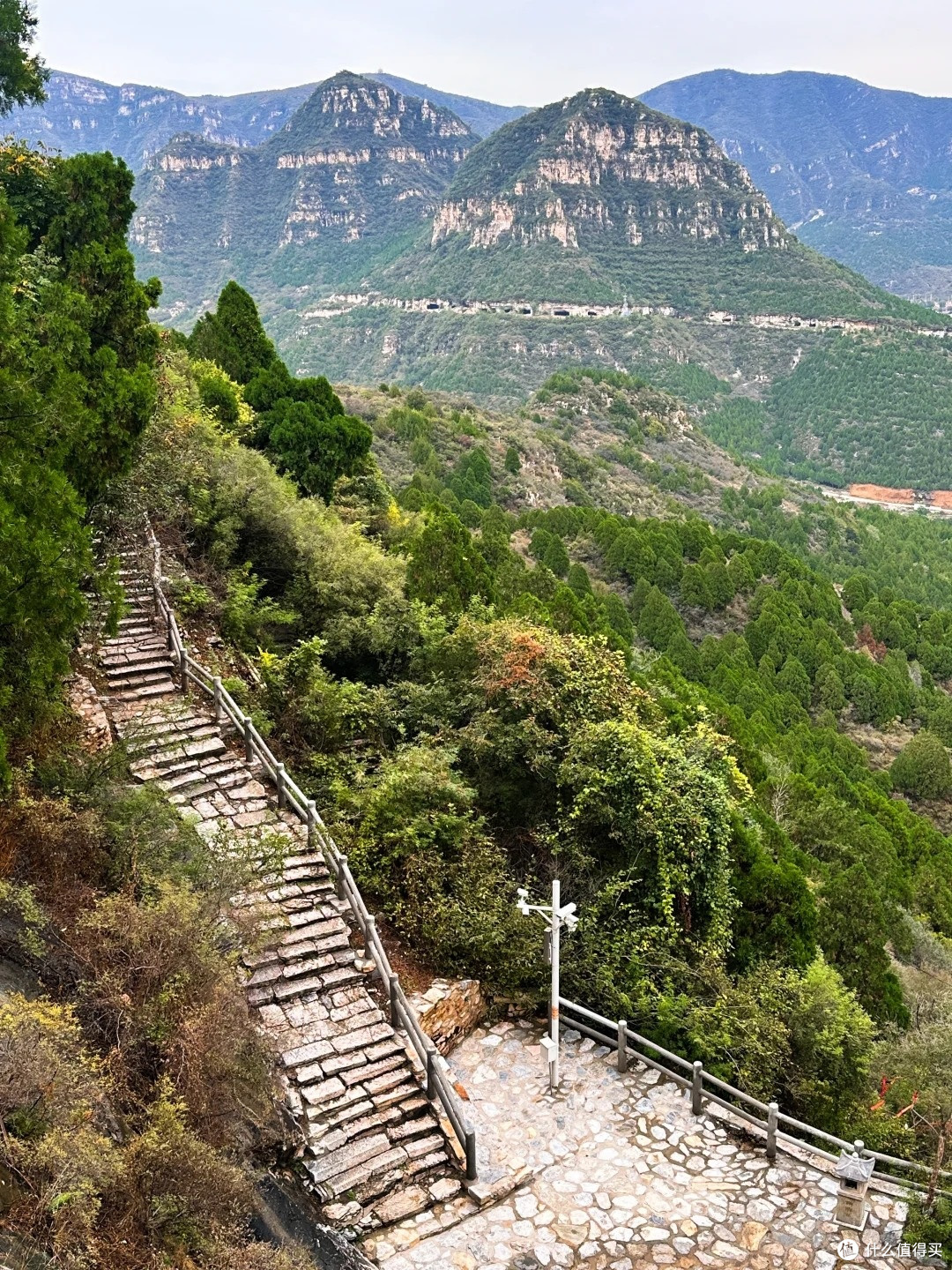 北京秋日徒步|云居寺+石经山:千年古建配森系山道,亲子错峰游