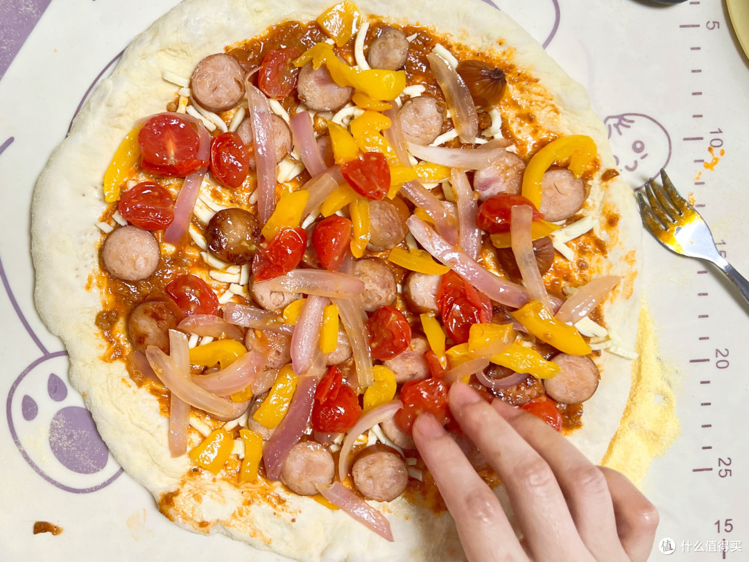 下班烟火气治愈时刻🍕纯手搓披萨,貌不惊人味绝了