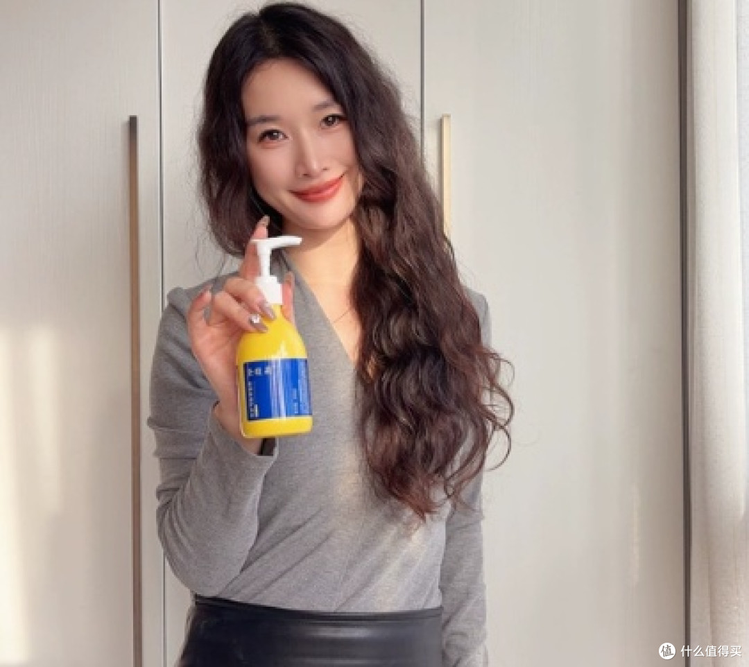 染后掉色快的姐妹看过来,5款固色锁色护发素让发色越洗越鲜亮