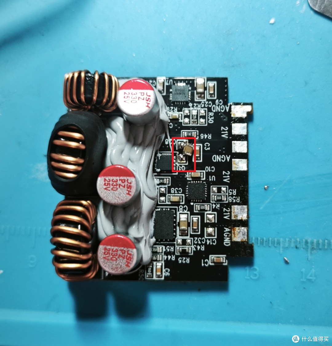 拆修小米67W桌面快充插座Pro——发财小电容