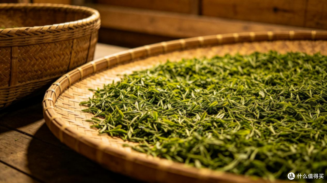 红茶的发酵，是香气和滋味的十字路口。温度、湿度、时间，差一点，方向就偏了。