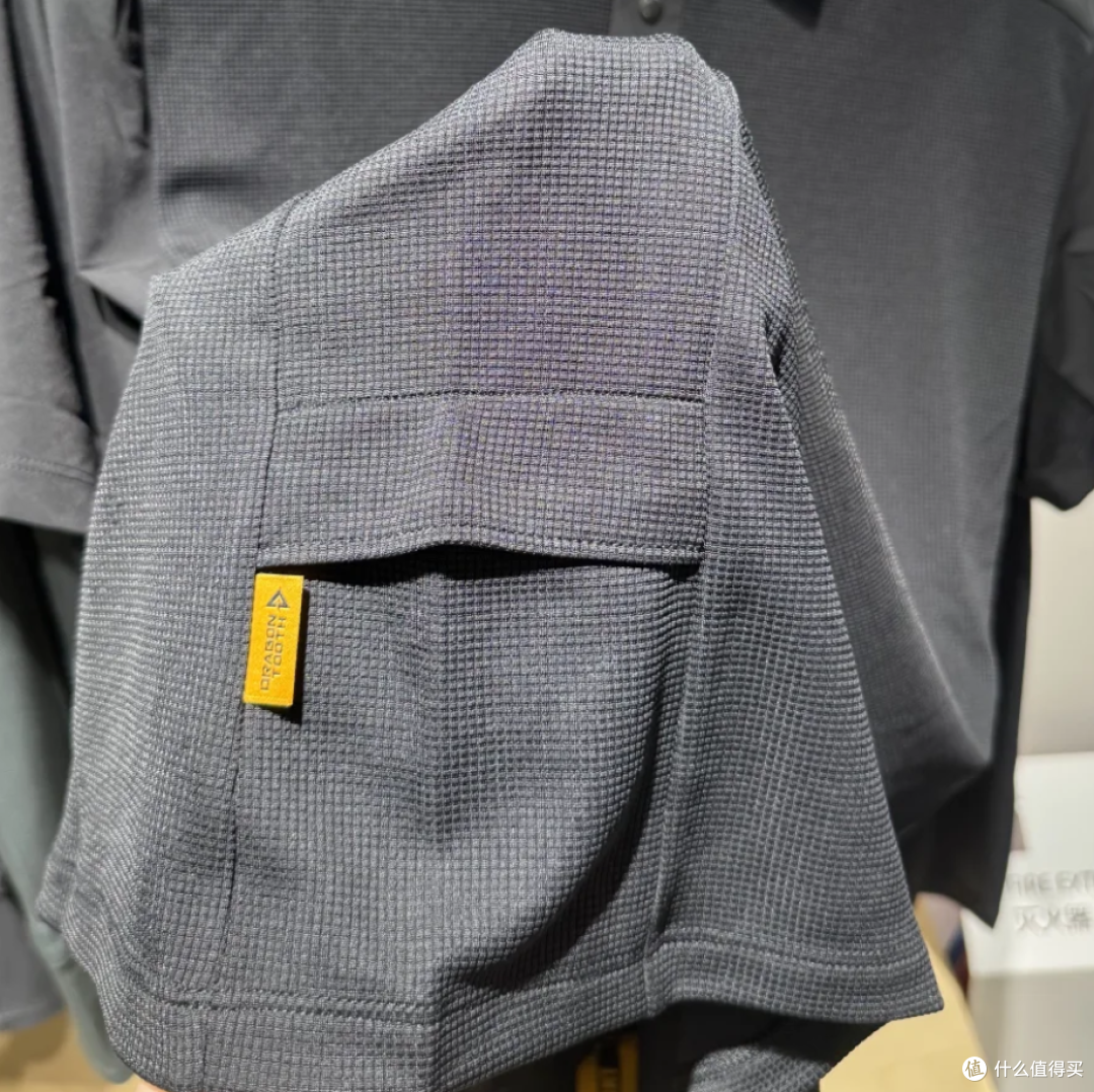 “铁血战袍”龙牙,凭啥成了直男的「Lululemon」?