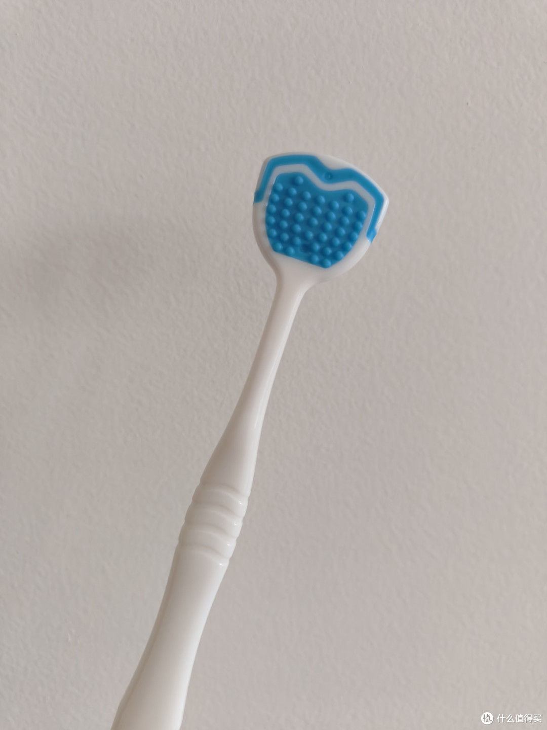 舌苔清洁器——适度清洁舌苔，提升口腔舒适度