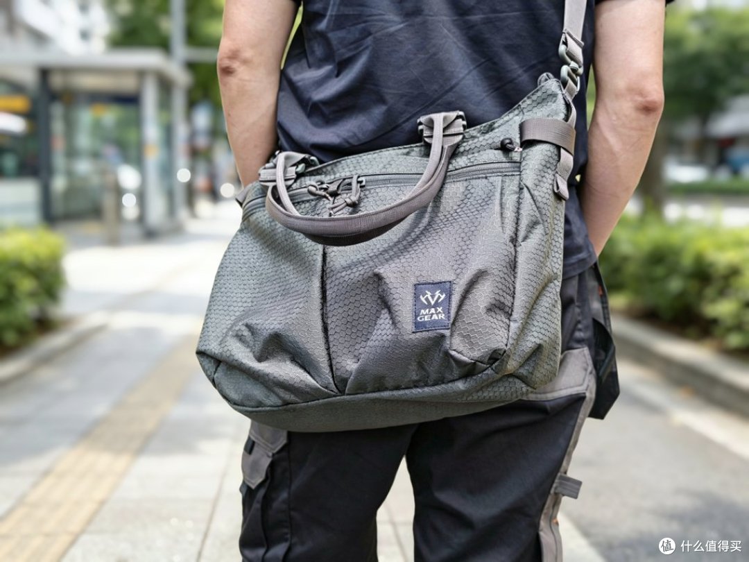 蓝款惊艳!再入魔灰!MAXGEAR猎鹬者斜挎包,城市通勤全能搭档