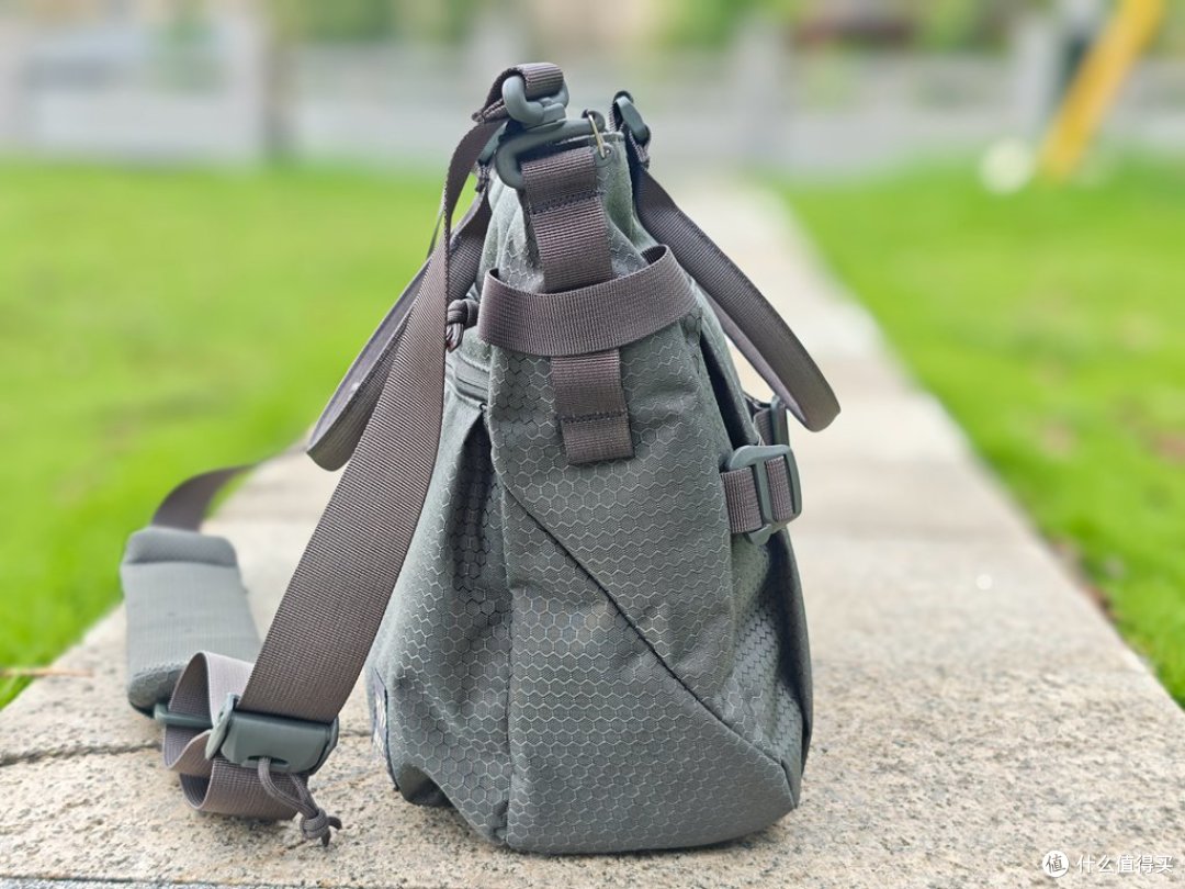 蓝款惊艳!再入魔灰!MAXGEAR猎鹬者斜挎包,城市通勤全能搭档