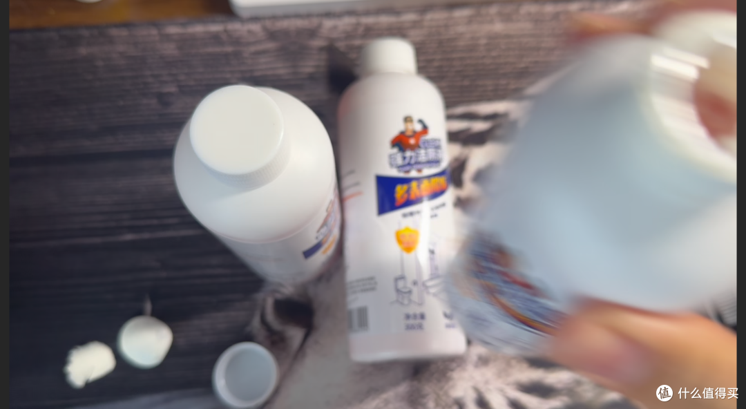 一元好物实测:单瓶8毛多的米斯猫强力洁厕液,低价能不能打?