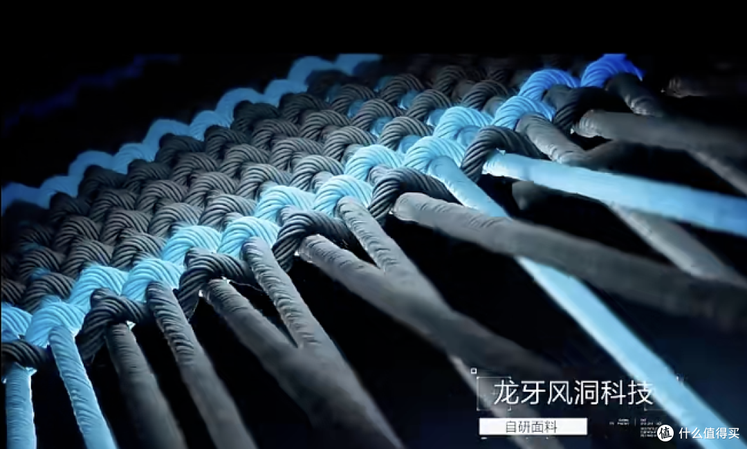 “铁血战袍”龙牙,凭啥成了直男的「Lululemon」?