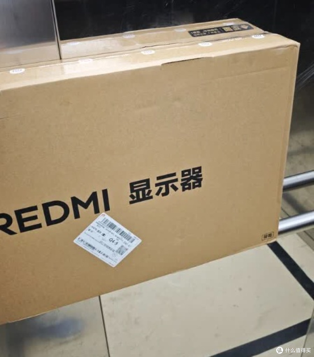 装机收尾换主屏:REDMI G25 24.5 寸 240Hz,把高刷打进小桌面