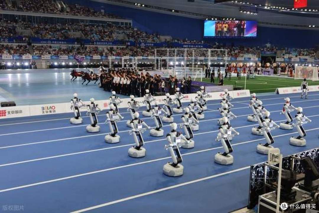 中国人形机器人跑出加速度,从追赶到领跑,国产机器人迎来爆发期