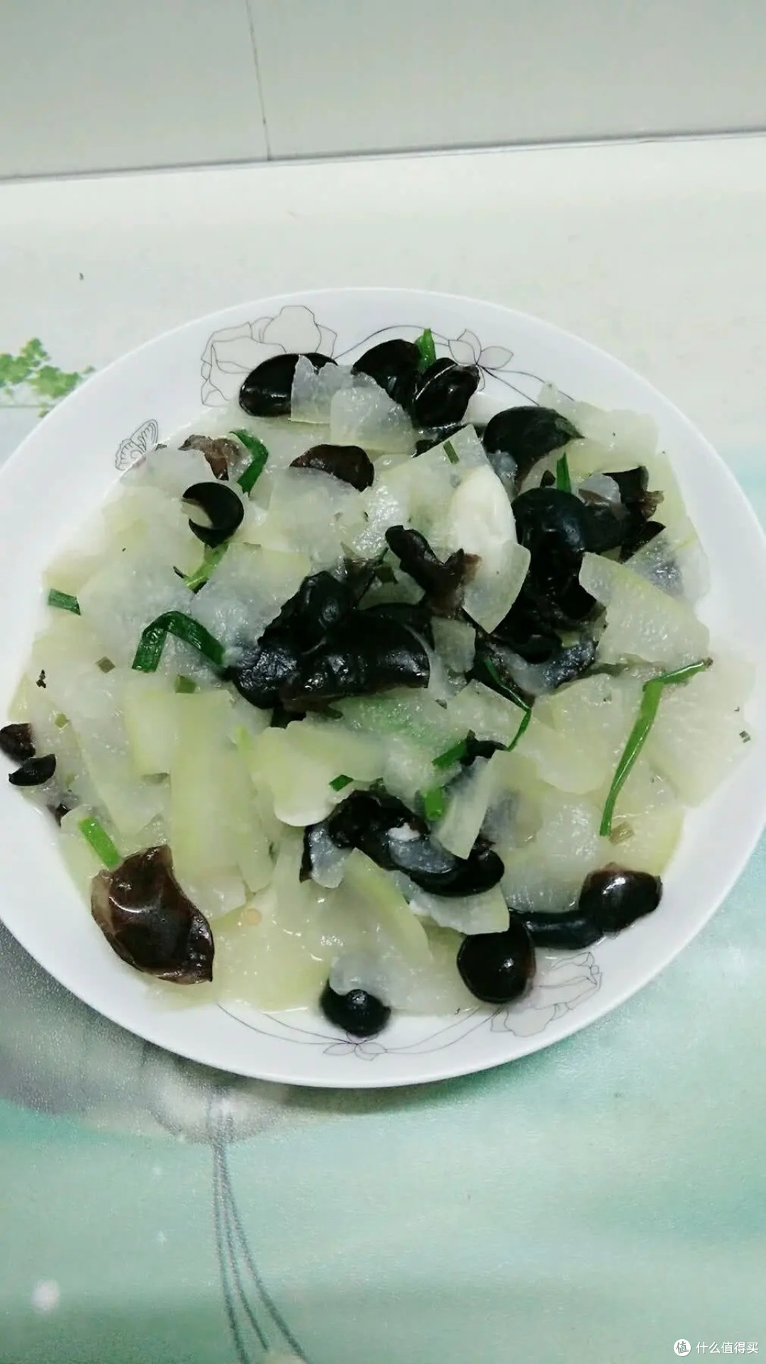 冬瓜炒木耳：清爽家常菜