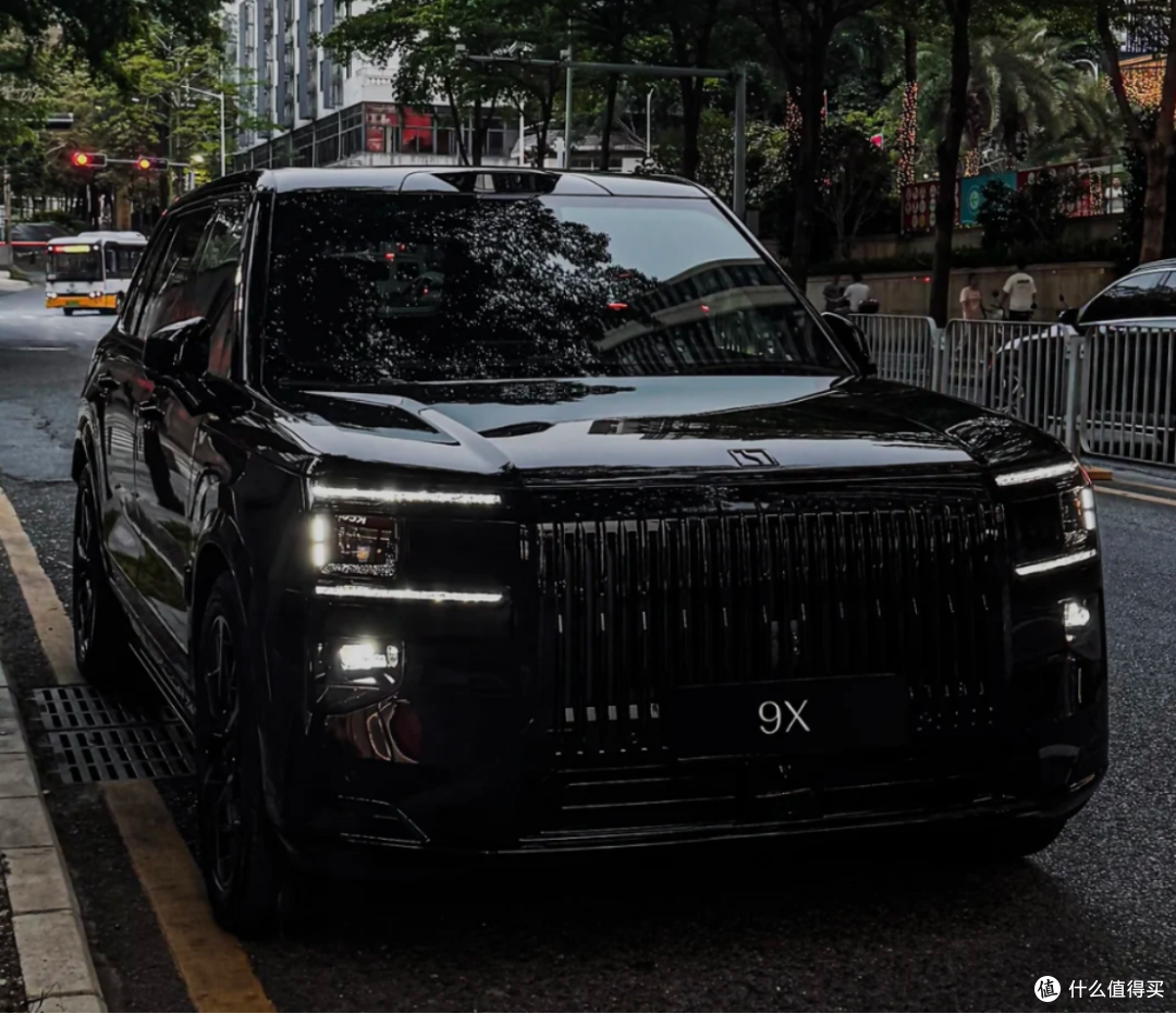 40万级智驾最强车型推荐,极氪9X开起来很轻松