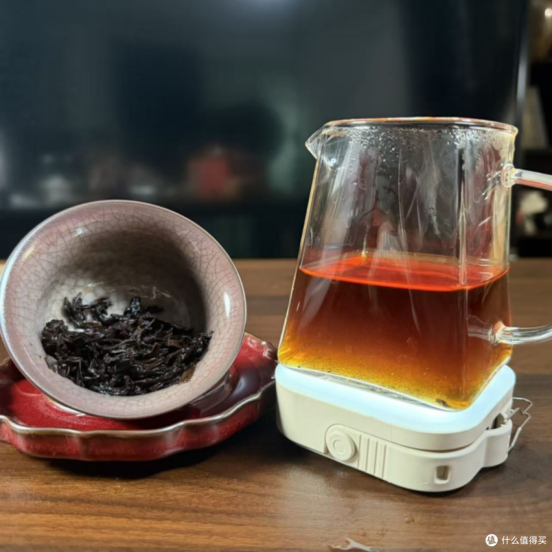 布朗山熟普干茶与茶汤