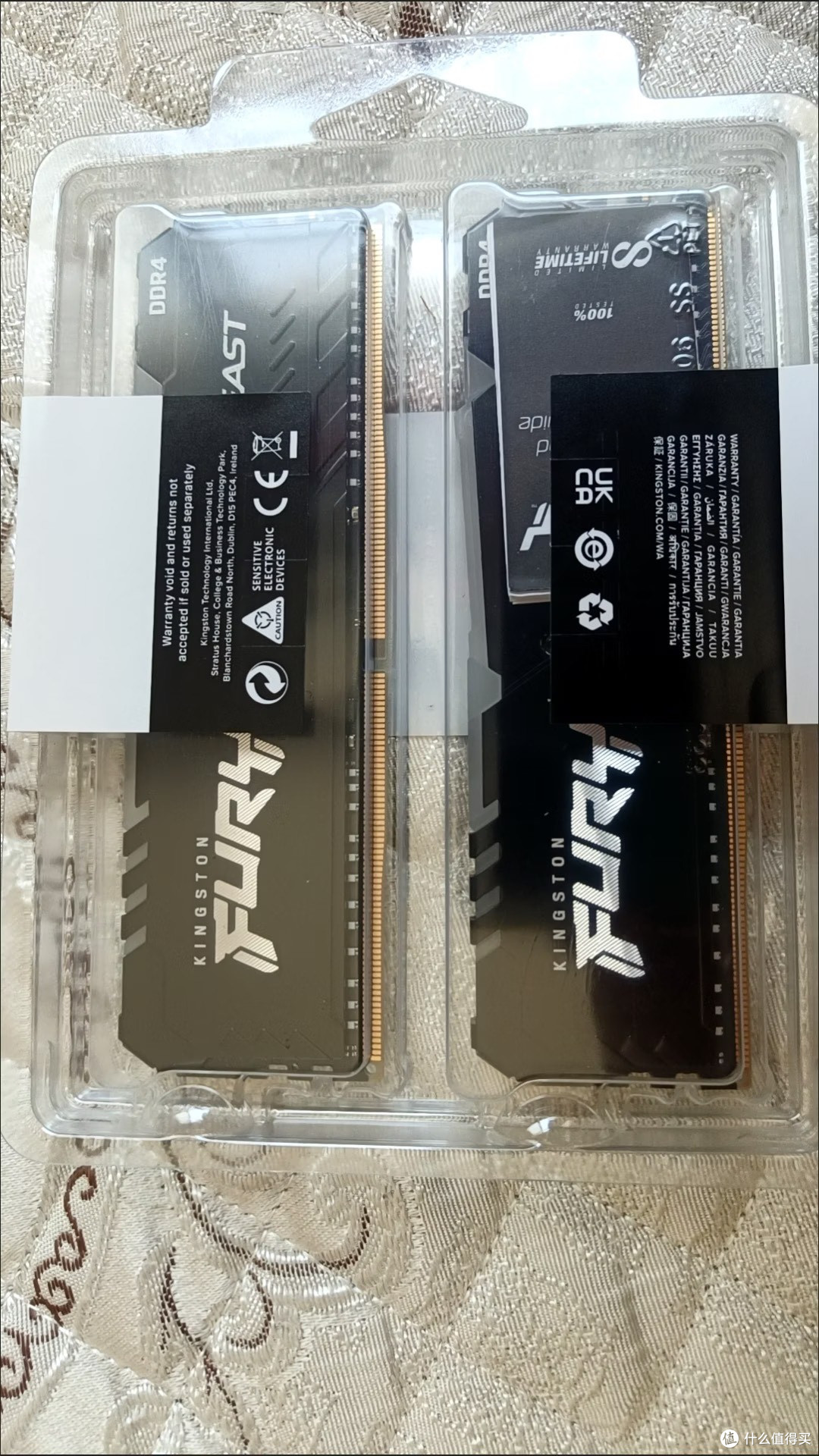金士顿 FURY Beast DDR4 3200 8G×2 套条