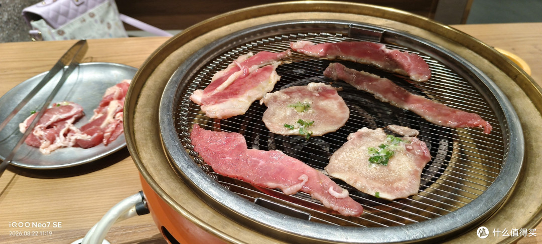 一口气吃了18盘,同事居然说三文鱼是假的?