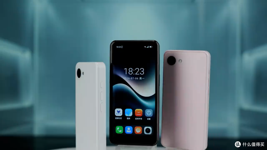 4.7 英寸 + LCD + 纯平背板,这小屏新机我真有点心动
