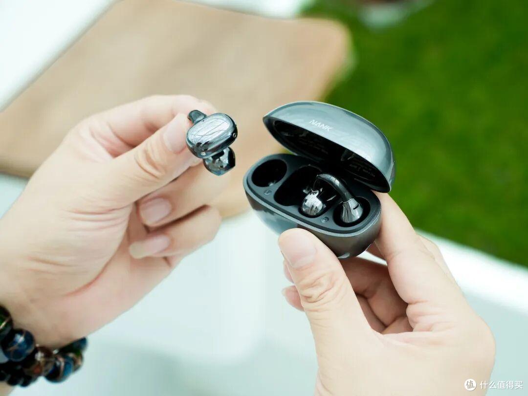 曾舜晞同款!南卡ClipE测评:“偶像同款”到底是不是颜值税?