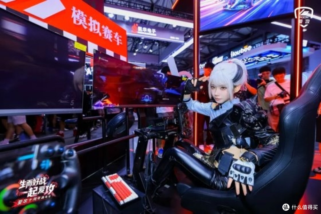 爱攻AGON霸天Max QD-OLED曲面电竞显示器AGP497UCZD重磅上市