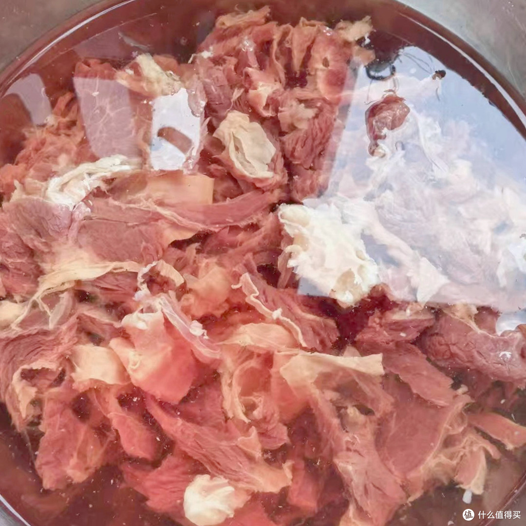 一顿饭的仪式:粉蒸牛肉,下班后最治愈的“一人食”