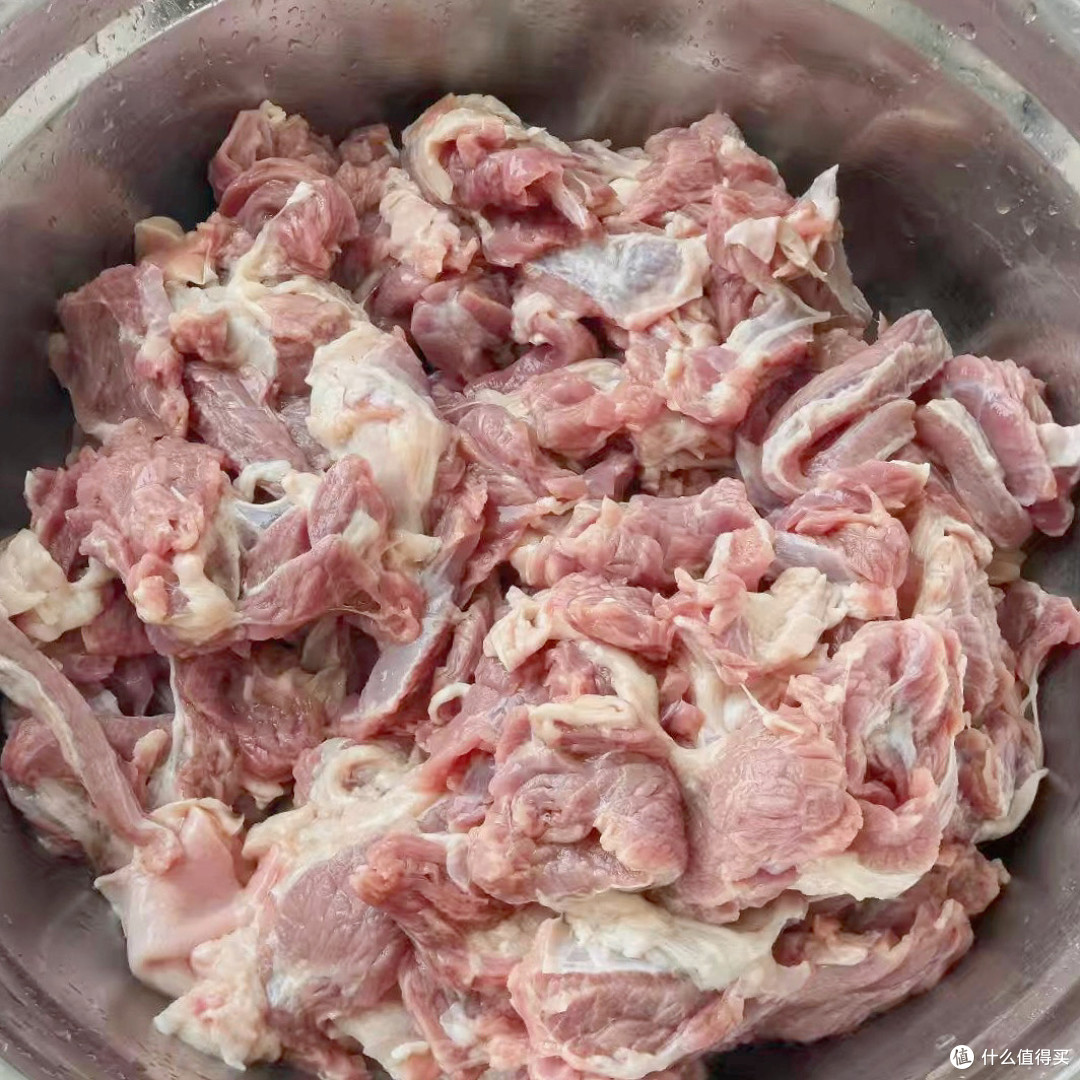 一顿饭的仪式:粉蒸牛肉,下班后最治愈的“一人食”