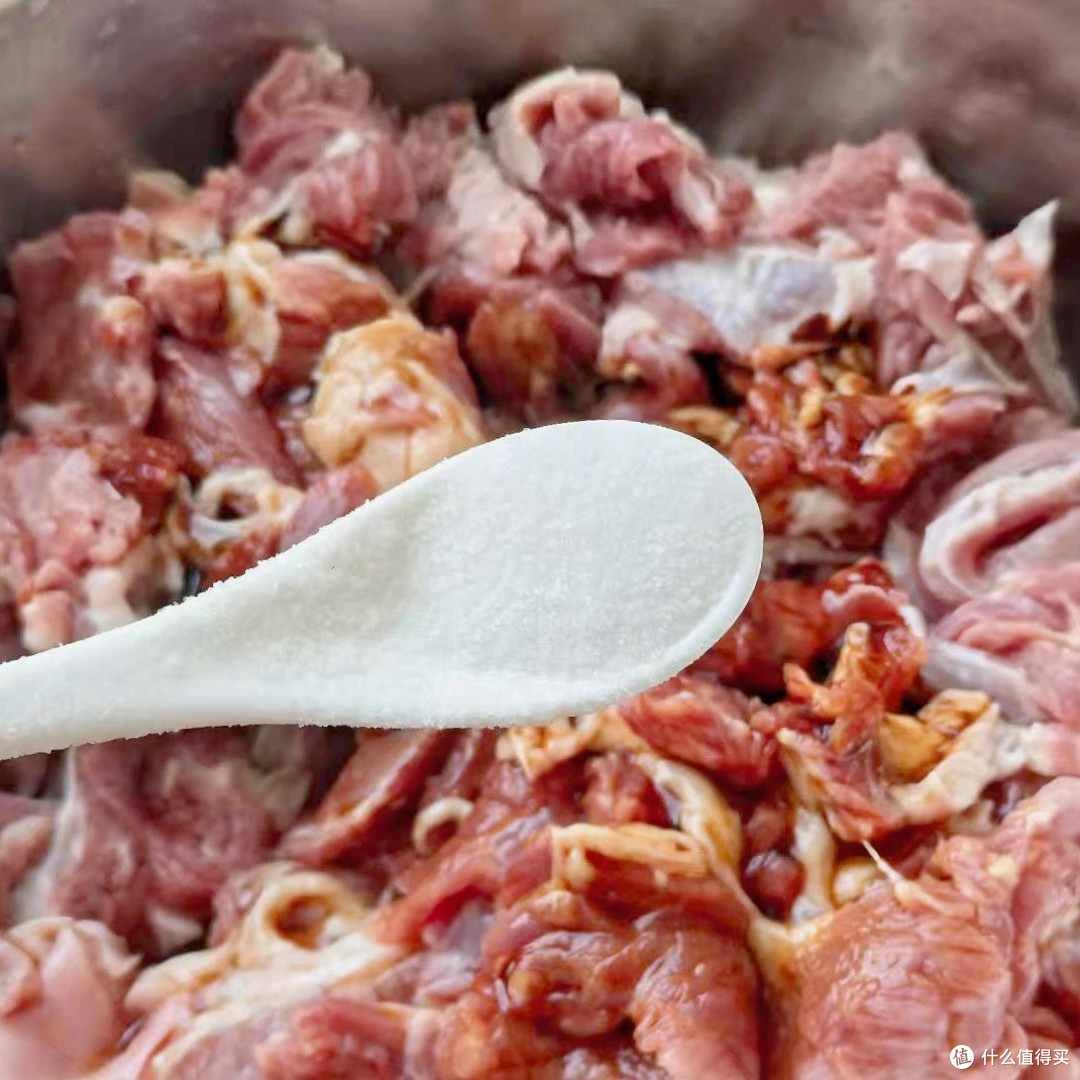 一顿饭的仪式:粉蒸牛肉,下班后最治愈的“一人食”