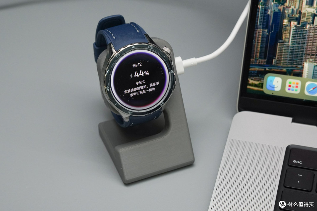 告别平躺充电,OPPO WATCH X2 充电支架评测