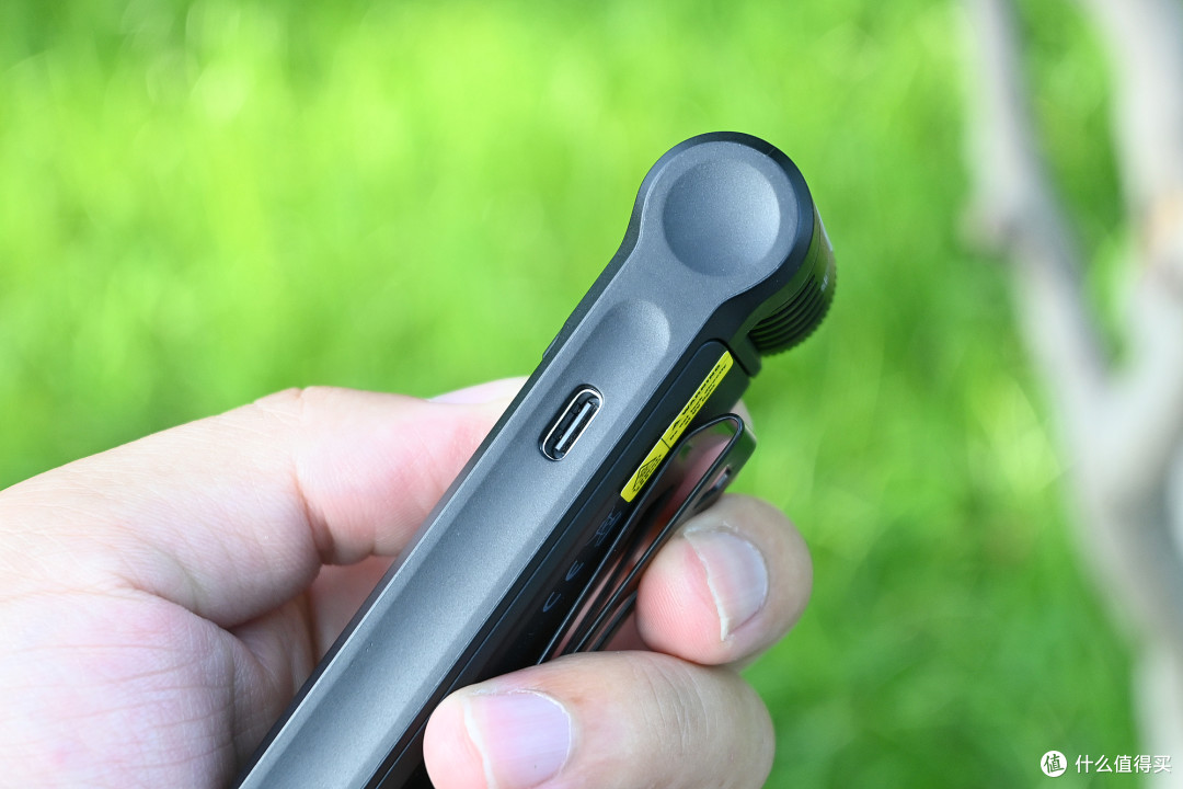 新升级,更实用!FENIX菲尼克斯SW06R多功能EDC转角灯体验