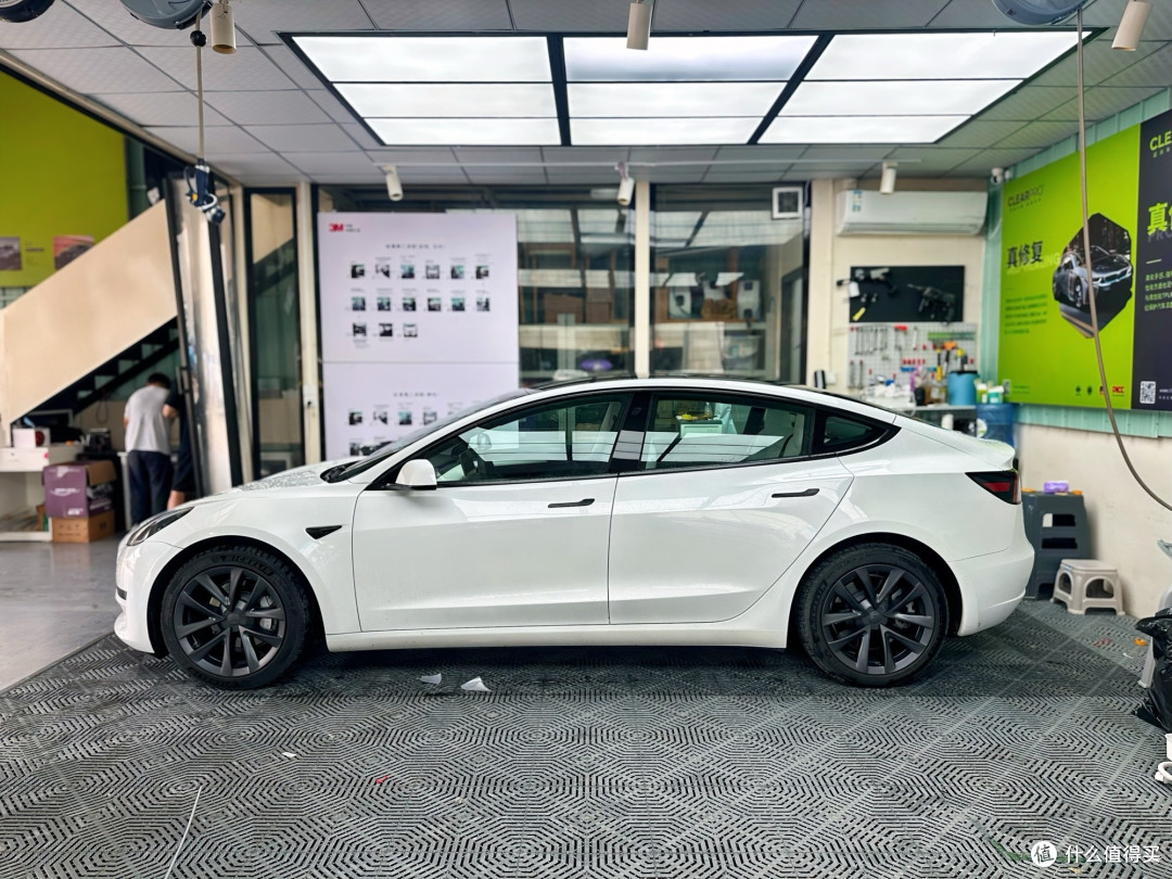 特斯拉Model 3:驾驶者的极致选择